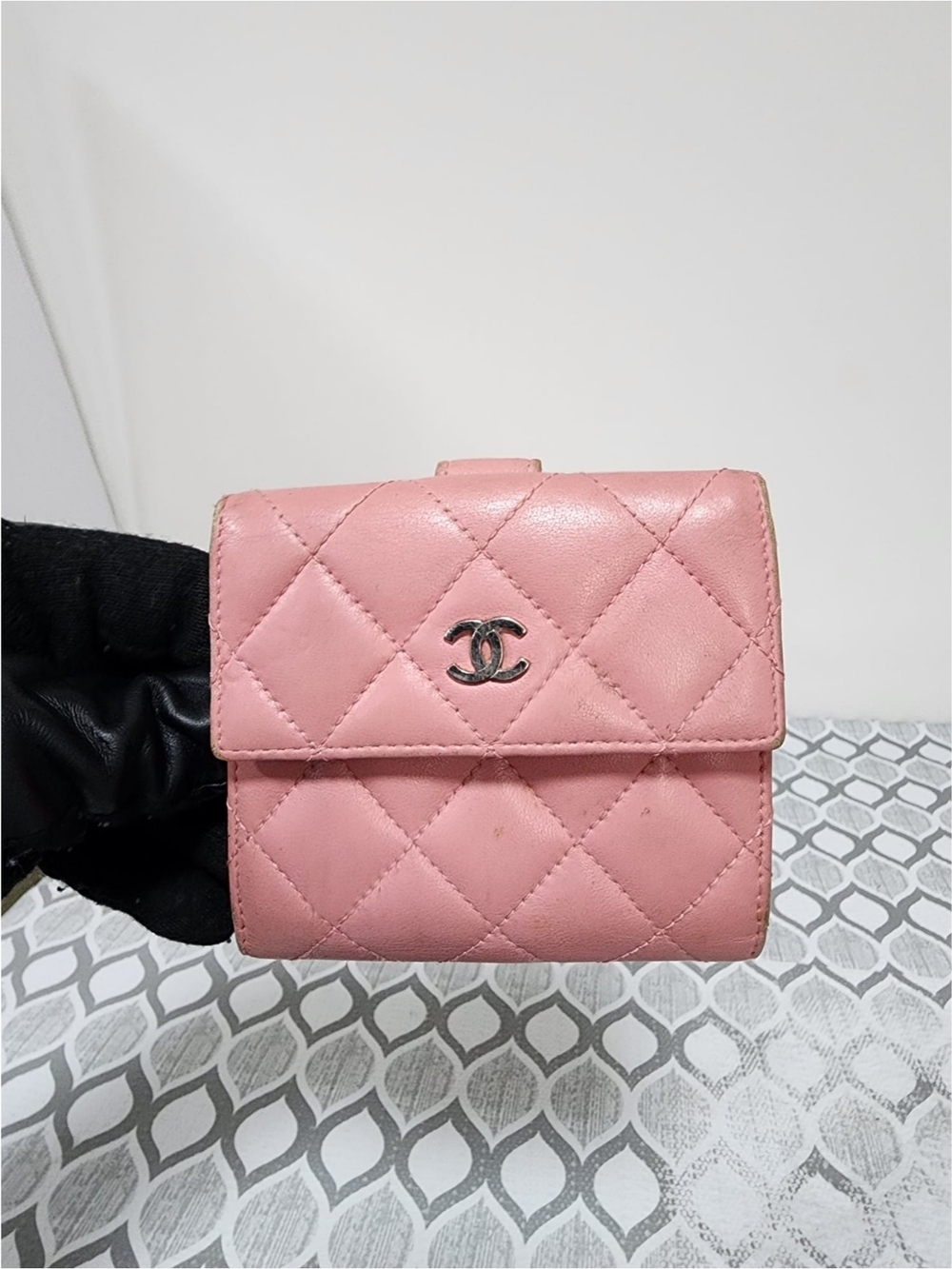 Chanel 2011-2012 Interlocking CC Logo Compact Wallet Light Pink